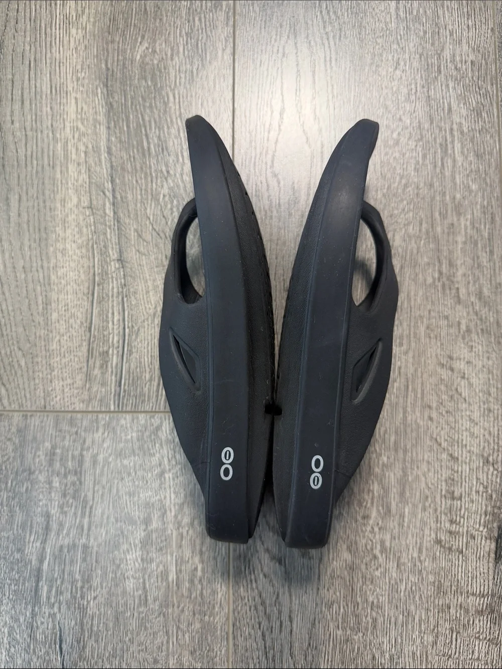 OOFOS Men's Black Recovery Flip Flops - Comfort Thong Sandals